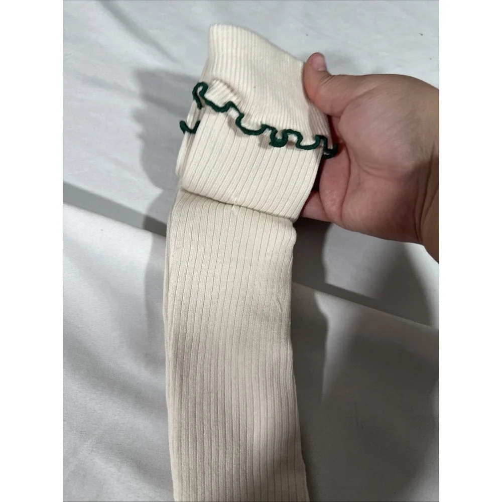 NEW Free People Womens Knee High‎ Ribbed Classic Ruffle Lettuce Trim Socks T2154